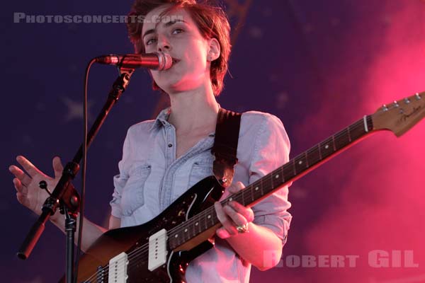 MATHILDE FORGET - 2014-06-27 - PARIS - Hippodrome de Longchamp - 